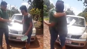 Padre sortea su auto para pagar operación de su hija: la reacción del ganador emocionó en las redes