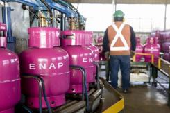 ENAP firma primer contrato con distribuidor minorista para venta regular de Gas de Chile ENAP firma primer contrato con distribuidor minorista para venta regular de Gas de Chile