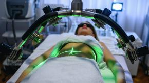 Enfermera muere tras intentar hacerse una "autoliposucción" Enfermera muere tras intentar hacerse una "autoliposucción"