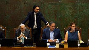 Diputados cuestionan a mesa de la cámara por propuesta de multas para quienes lleguen tarde Diputados cuestionan a mesa de la cámara por propuesta de multas para quienes lleguen tarde