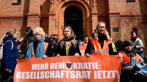 Los activistas del clima encuentran un refugio en las iglesias de Alemania Los activistas del clima encuentran un refugio en las iglesias de Alemania