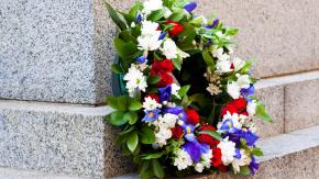 Desconocidos disparan contra casa en PAC y dejan corona de flores con el mensaje "patas negras" Desconocidos disparan contra casa en PAC y dejan corona de flores con el mensaje "patas negras"
