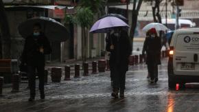 Ante pronóstico de lluvias: Aguas Andinas recalca uso correcto de alcantarillas en Santiago Ante pronóstico de lluvias: Aguas Andinas recalca uso correcto de alcantarillas en Santiago