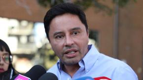 Alcalde Carter evita pregunta sobre eventual notable abandono de deberes: "No voy a contestar una miseria como esa" Alcalde Carter evita pregunta sobre eventual notable abandono de deberes: "No voy a contestar una miseria como esa"
