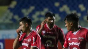 "Cuadro con nombre de shampoo": Periodista argentino se burla de Ñublense y cuestiona cupos chilenos en Libertadores