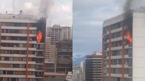 Más de diez carros de Bomberos trabajan en incendio en departamento de Santiago Más de diez carros de Bomberos trabajan en incendio en departamento de Santiago