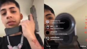 "Agradezcan que les hice el evento": Cris MJ responde con insultos y exhibiendo un arma tras polémico show en Iquique "Agradezcan que les hice el evento": Cris MJ responde con insultos y exhibiendo un arma tras polémico show en Iquique