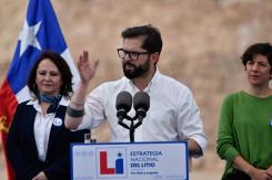 Presidente Boric responde a críticas por Política Nacional del Litio: “No aspiro a convertirme ni en Lagos ni en Allende” Presidente Boric responde a críticas por Política Nacional del Litio: “No aspiro a convertirme ni en Lagos ni en Allende”