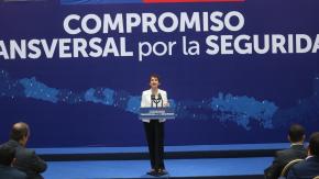 Gobierno presenta Compromiso Transversal por la Seguridad junto a alcaldes y gobernadores Gobierno presenta Compromiso Transversal por la Seguridad junto a alcaldes y gobernadores
