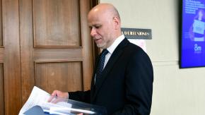 Álvaro Elizalde surge como la carta de Boric para reemplazar a Ana Lya Uriarte en Segpres Álvaro Elizalde surge como la carta de Boric para reemplazar a Ana Lya Uriarte en Segpres
