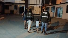 Madre es condenada a 5 años de cárcel tras intentar vender a su pequeña hija en redes sociales por $320 mil Madre es condenada a 5 años de cárcel tras intentar vender a su pequeña hija en redes sociales por $320 mil