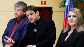 Diputados presentan reforma constitucional para condonar deuda del CAE: “Que el pato lo paguen los bancos” Diputados presentan reforma constitucional para condonar deuda del CAE: “Que el pato lo paguen los bancos”