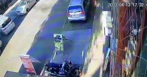 Cuatro menores detenidos tras robo de vehículo en San Bernardo: Intentaron atropellar a carabineros Cuatro menores detenidos tras robo de vehículo en San Bernardo: Intentaron atropellar a carabineros