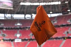 El enfado de una joven porque su padre prefiere ver final de la Europa League: "La graduación de su hija viene después" El enfado de una joven porque su padre prefiere ver final de la Europa League: "La graduación de su hija viene después"