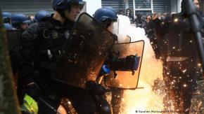 El Primero de Mayo dejó más de cuatrocientos policías heridos en Francia El Primero de Mayo dejó más de cuatrocientos policías heridos en Francia