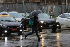 Gianfranco Marcone anuncia lluvia para este viernes y confirma que podría ser "explosiva" en la región Metropolitana Gianfranco Marcone anuncia lluvia para este viernes y confirma que podría ser "explosiva" en la región Metropolitana
