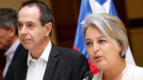 La secuencia de declaraciones que complican a la ministra del Trabajo tras renuncia de ex subsecretario Larraín La secuencia de declaraciones que complican a la ministra del Trabajo tras renuncia de ex subsecretario Larraín