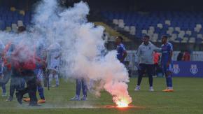 Cuatro partidos sin público y uno sólo con mujeres y niños: la sanción a la U tras incidentes en clásico universitario Cuatro partidos sin público y uno sólo con mujeres y niños: la sanción a la U tras incidentes en clásico universitario