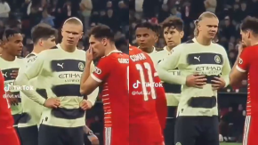 Video se hizo viral: Acusan a Haaland de lanzarse gases cuando lo iban a marcar en partido Video se hizo viral: Acusan a Haaland de lanzarse gases cuando lo iban a marcar en partido