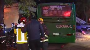12 heridos tras choque de bus del transporte público a panadería en Pedro Aguirre Cerda 12 heridos tras choque de bus del transporte público a panadería en Pedro Aguirre Cerda