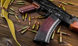Joven de 17 años fue detenido por amenazas a 20 colegios en Argentina: le encontraron armas y explosivos Joven de 17 años fue detenido por amenazas a 20 colegios en Argentina: le encontraron armas y explosivos