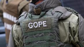 Carabineros encuentra armamento de guerra en domicilio de hombre que fue baleado en La Cisterna Carabineros encuentra armamento de guerra en domicilio de hombre que fue baleado en La Cisterna