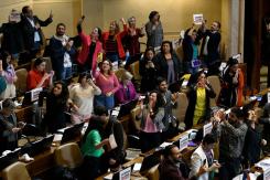 Cámara de Diputados aprueba royalty minero: Impuesto a la gran minería será ley Cámara de Diputados aprueba royalty minero: Impuesto a la gran minería será ley