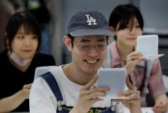 Atención con algunos tips: así son las clases para aprender a sonreír "al estilo de Hollywood" que están de moda en Japón