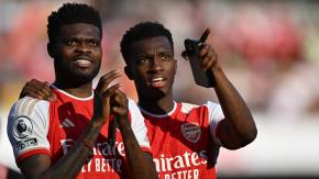 Prometía ser un homenaje y terminó en papelón: el insólito error en la nueva camiseta de Arsenal FC que costará millones de dólares Prometía ser un homenaje y terminó en papelón: el insólito error en la nueva camiseta de Arsenal FC que costará millones de dólares