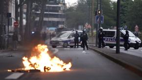 Policía que mató a joven en Francia pidió "perdón" a la familia y abogado anuncia que apelará a su prisión preventiva Policía que mató a joven en Francia pidió "perdón" a la familia y abogado anuncia que apelará a su prisión preventiva