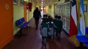 Crisis por virus respiratorios: ¿Qué dice el Colegio Médico sobre adelantar las vacaciones de invierno?