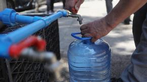 Cuánta agua debería juntarse ante un posible corte en la Región Metropolitana Cuánta agua debería juntarse ante un posible corte en la Región Metropolitana