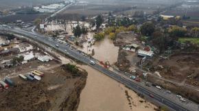 Ministra de Obras Públicas proyecta corte de agua por alrededor de 24 horas: "Todo va a depender de las condiciones de los ríos" Ministra de Obras Públicas proyecta corte de agua por alrededor de 24 horas: "Todo va a depender de las condiciones de los ríos"