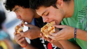 Chileno compiten en torneo de pizza en Italia Chileno compiten en torneo de pizza en Italia