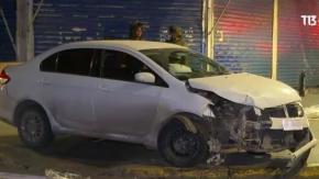 Dos menores fueron detenidos tras encerrona frustrada en Providencia: Sujetos chocaron contra local comercial Dos menores fueron detenidos tras encerrona frustrada en Providencia: Sujetos chocaron contra local comercial