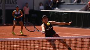 Una pareja de dobles descalificada de Roland Garros por pelotazo a una recogepelotas Una pareja de dobles descalificada de Roland Garros por pelotazo a una recogepelotas