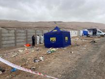 PDI confirma hallazgo de cadáver en Arica: lesiones en el cráneo y piernas apuntarían a caso de tortura PDI confirma hallazgo de cadáver en Arica: lesiones en el cráneo y piernas apuntarían a caso de tortura