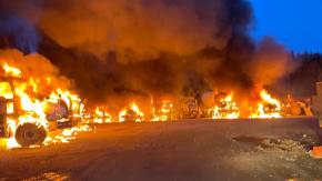 Ataque incendiario en Paillaco deja al menos 13 máquinas destruidas Ataque incendiario en Paillaco deja al menos 13 máquinas destruidas