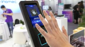 4 ventajas de usar tu palma de la mano para identificarte en comparación con las huellas dactilares o el reconocimiento facial 4 ventajas de usar tu palma de la mano para identificarte en comparación con las huellas dactilares o el reconocimiento facial