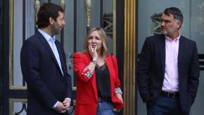 UDI no respalda acusación contra ministra Aguilera: “No tiene por qué asumir la responsabilidad de un mal subsecretario” UDI no respalda acusación contra ministra Aguilera: “No tiene por qué asumir la responsabilidad de un mal subsecretario”