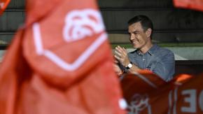 El socialista Pedro Sánchez pulveriza sondeos y podría gobernar de nuevo España El socialista Pedro Sánchez pulveriza sondeos y podría gobernar de nuevo España