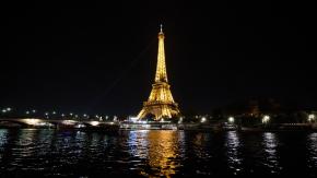 Turista mexicana denuncia violación en grupo cerca de Torre Eiffel en París Turista mexicana denuncia violación en grupo cerca de Torre Eiffel en París