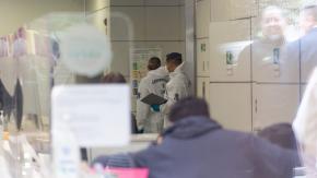 Detienen a mujer que estaría vinculada a robo de computadores en Ministerio de Desarrollo Social Detienen a mujer que estaría vinculada a robo de computadores en Ministerio de Desarrollo Social