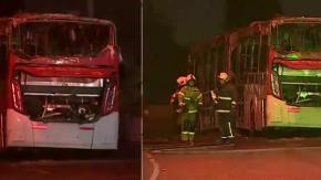 Desconocidos queman bus en el límite de Cerrillos y Estación Central Desconocidos queman bus en el límite de Cerrillos y Estación Central