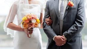 Joven alegó haber gastado más de $300 mil en regalo para una boda y haber recibido un menú 'denigrante': "Me cabreo de pensarlo" Joven alegó haber gastado más de $300 mil en regalo para una boda y haber recibido un menú 'denigrante': "Me cabreo de pensarlo"
