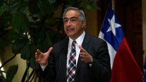 Senador Chahuán (RN) pide sesión especial en el Senado para explicar criterios usados en Encuesta Casen Senador Chahuán (RN) pide sesión especial en el Senado para explicar criterios usados en Encuesta Casen