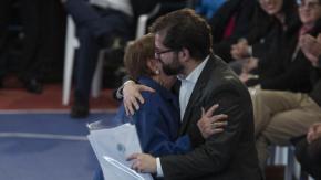 Cómo se gestó el acto en que Bachelet salió a respaldar al Presidente (y la alusión de Boric a su presencia en una protesta callejera) Cómo se gestó el acto en que Bachelet salió a respaldar al Presidente (y la alusión de Boric a su presencia en una protesta callejera)