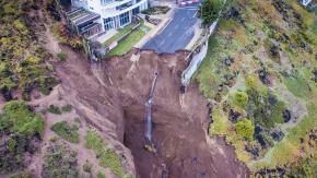 Enorme socavón en Viña del Mar: experto sostiene que "se podía prever" y explica qué podría pasar con el edificio Enorme socavón en Viña del Mar: experto sostiene que "se podía prever" y explica qué podría pasar con el edificio