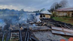 "Es algo incomprensible": Atentado incendiario en Cañete deja una capilla y una sala de reuniones quemadas