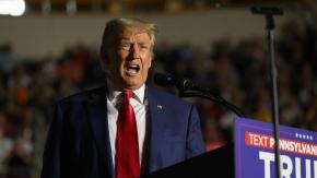 Dos coacusados de Trump se entregan a las autoridades en Georgia Dos coacusados de Trump se entregan a las autoridades en Georgia